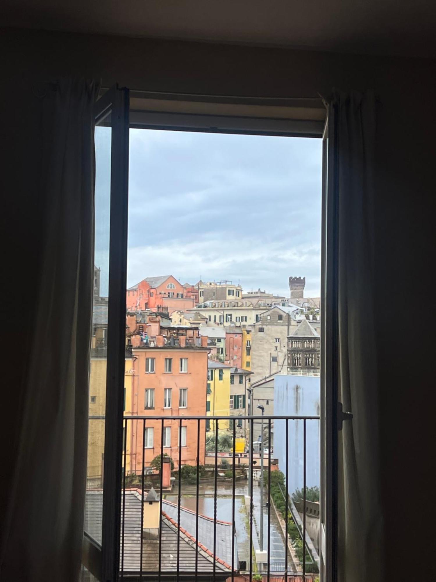 Lovingenoa - Prione - Green House Genua